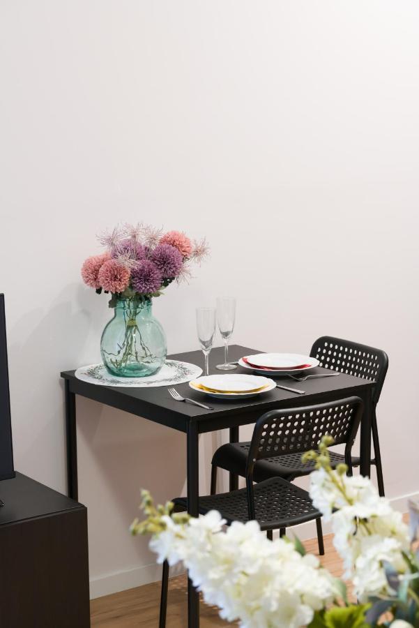 Kwiatowa Apartments Poznan City Center By Noclegi Renters Екстериор снимка